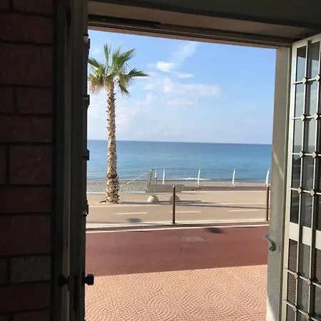 Sul Mare Apartmán Vallecrosia